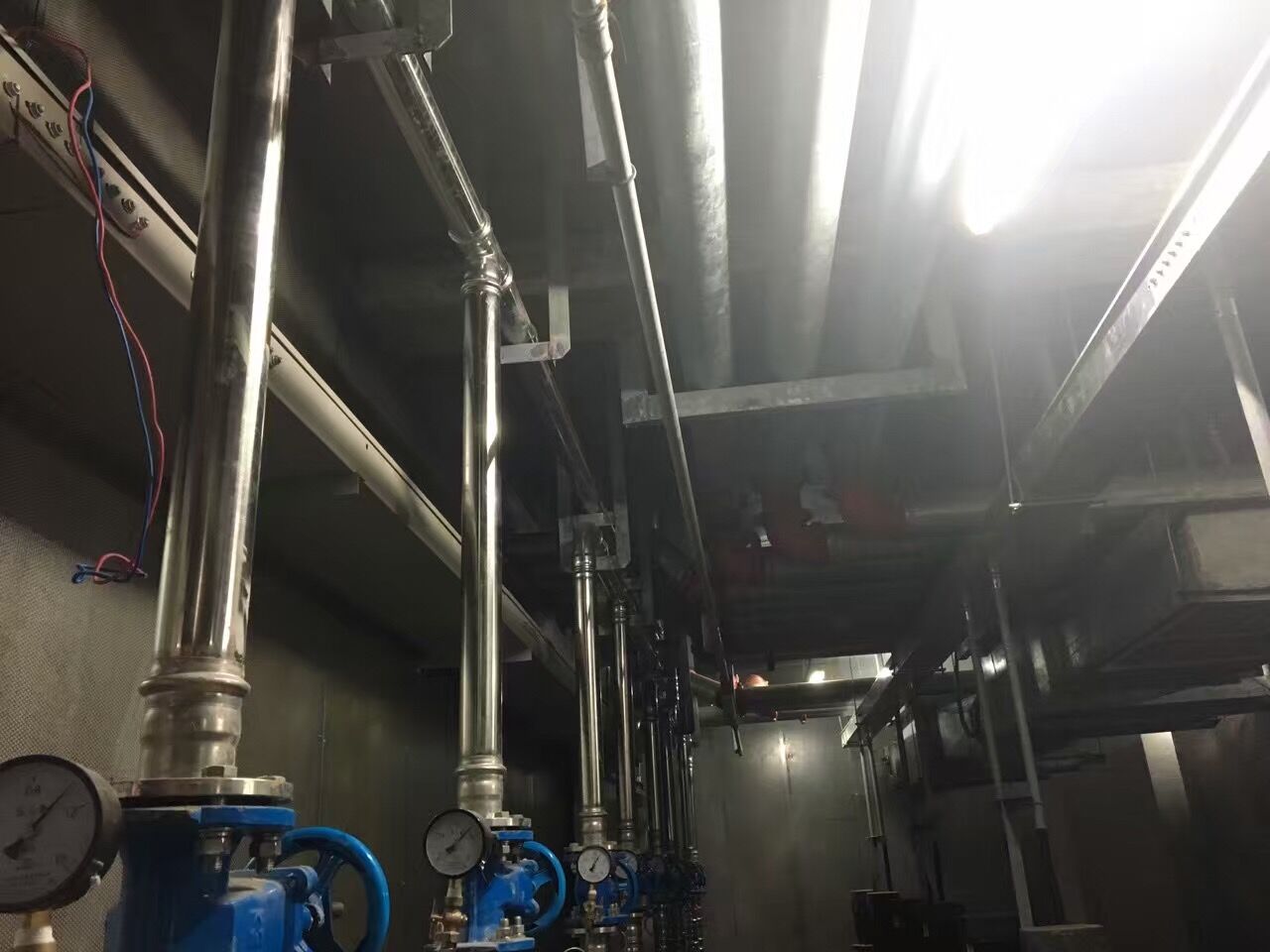 双卡压不锈钢水管工程案例星空牌