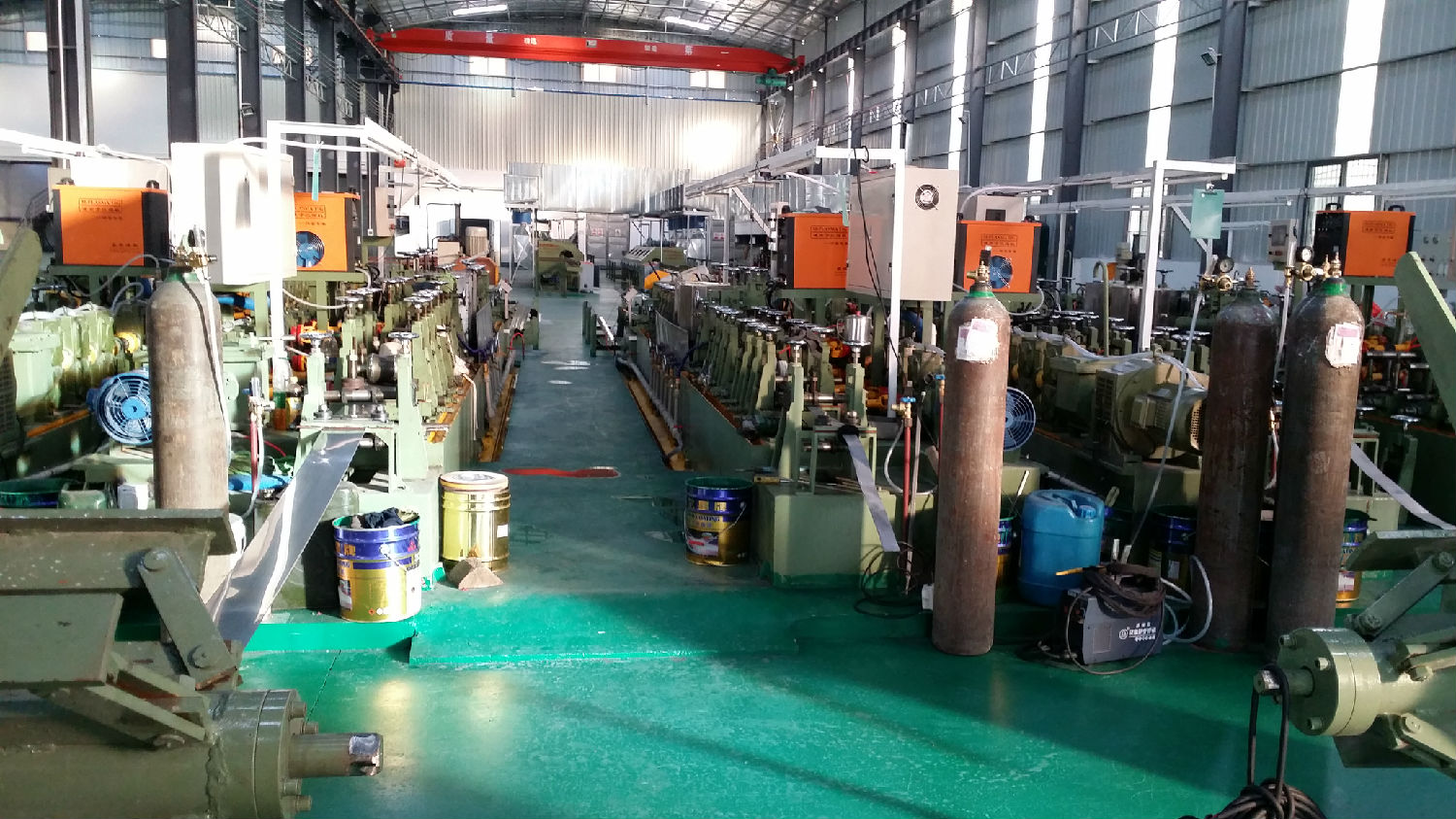 广东星空体育品牌不锈钢管生产工厂车间实拍图3