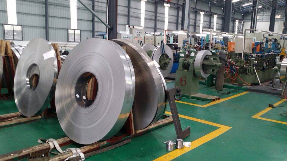 广东星空体育不锈钢管生产车间实拍图