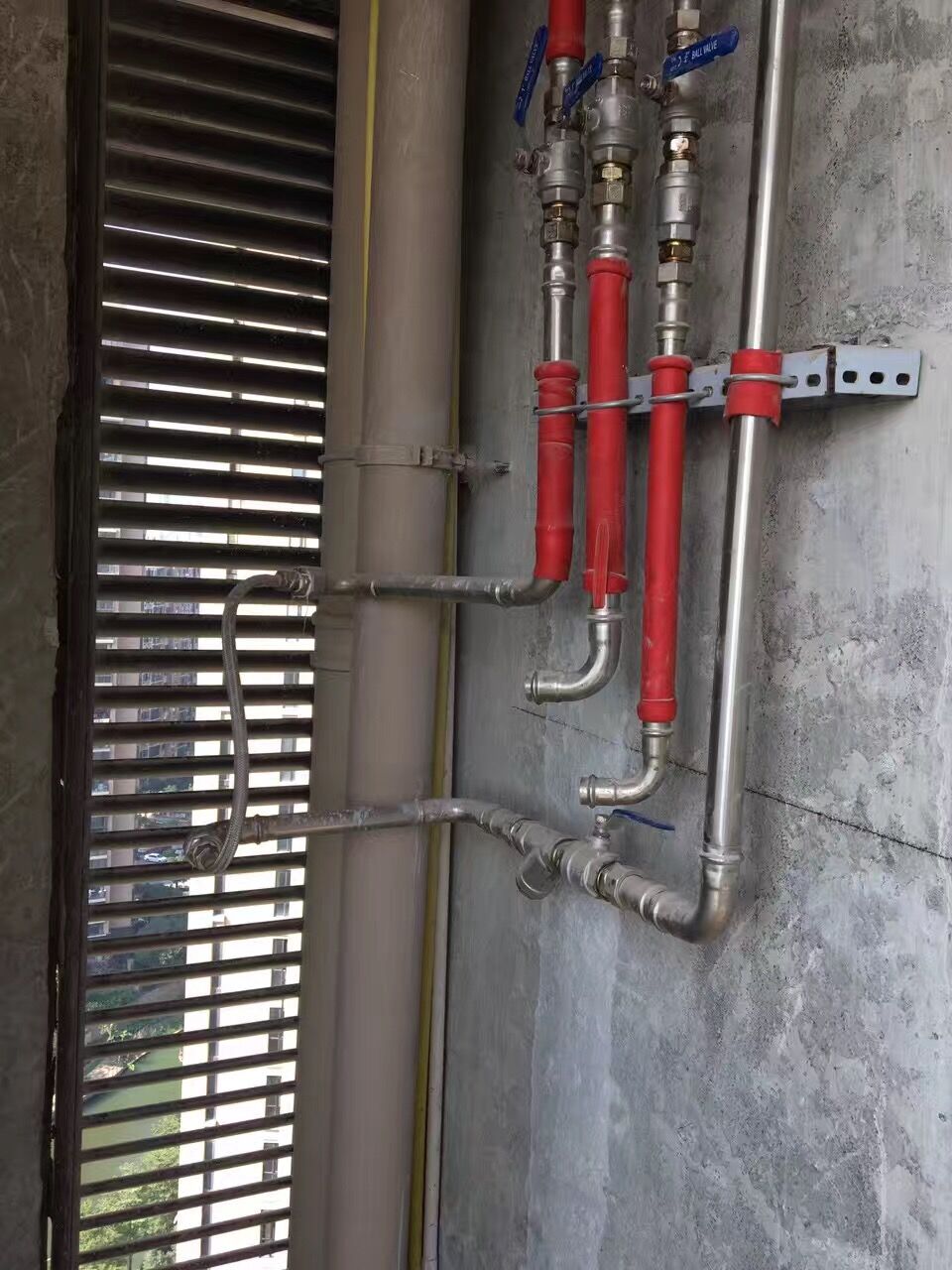 星空品牌双卡压不锈钢水管安装工程