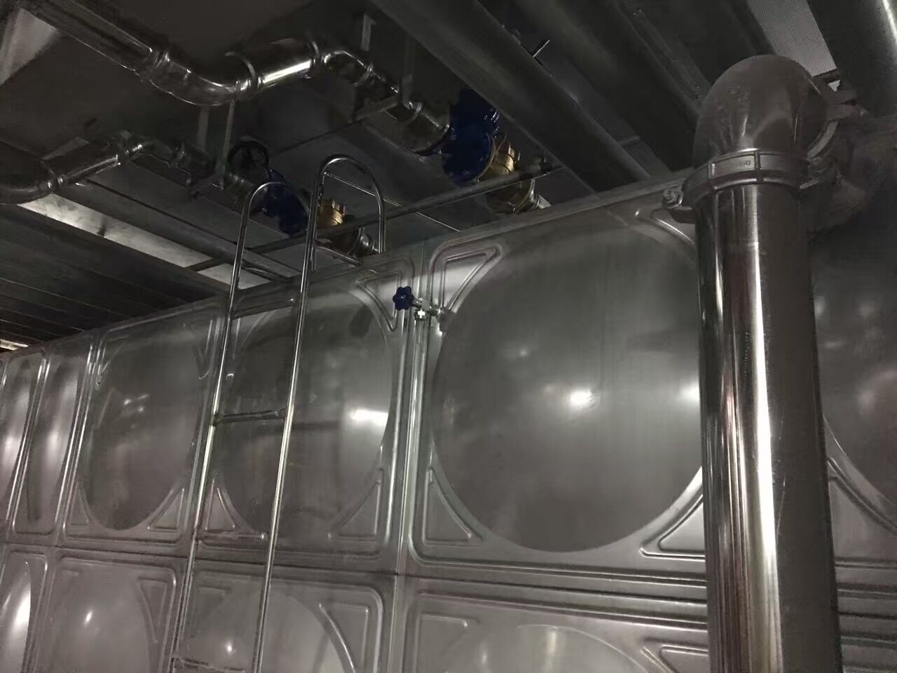 星空体育品牌双卡压管件工厂案例实拍