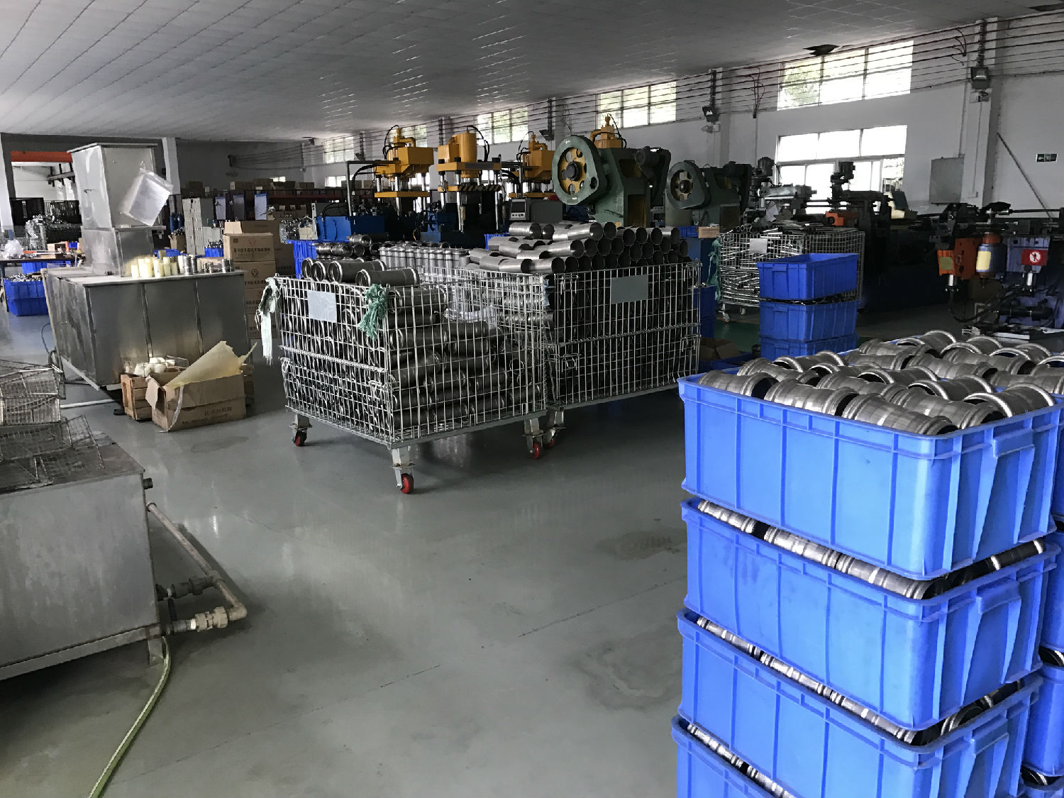 广东星空体育品牌双卡压式管件生产车间3