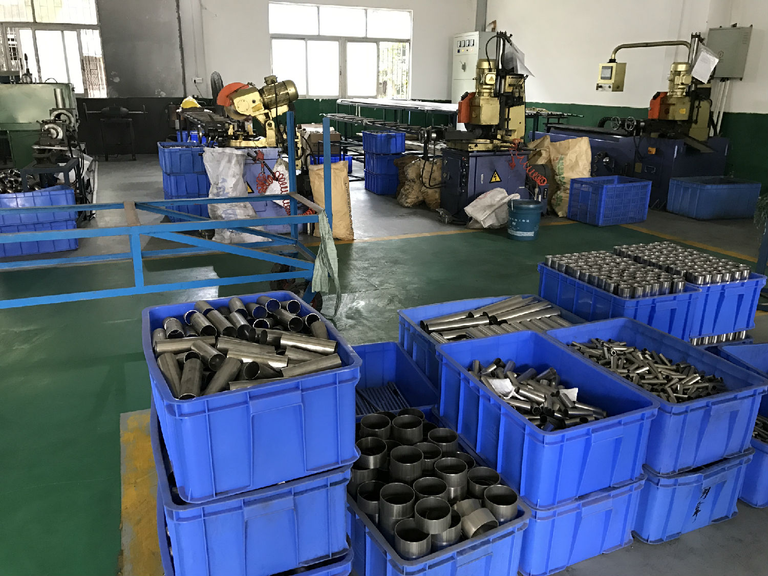 广东星空体育品牌双卡压式管件生产车间4