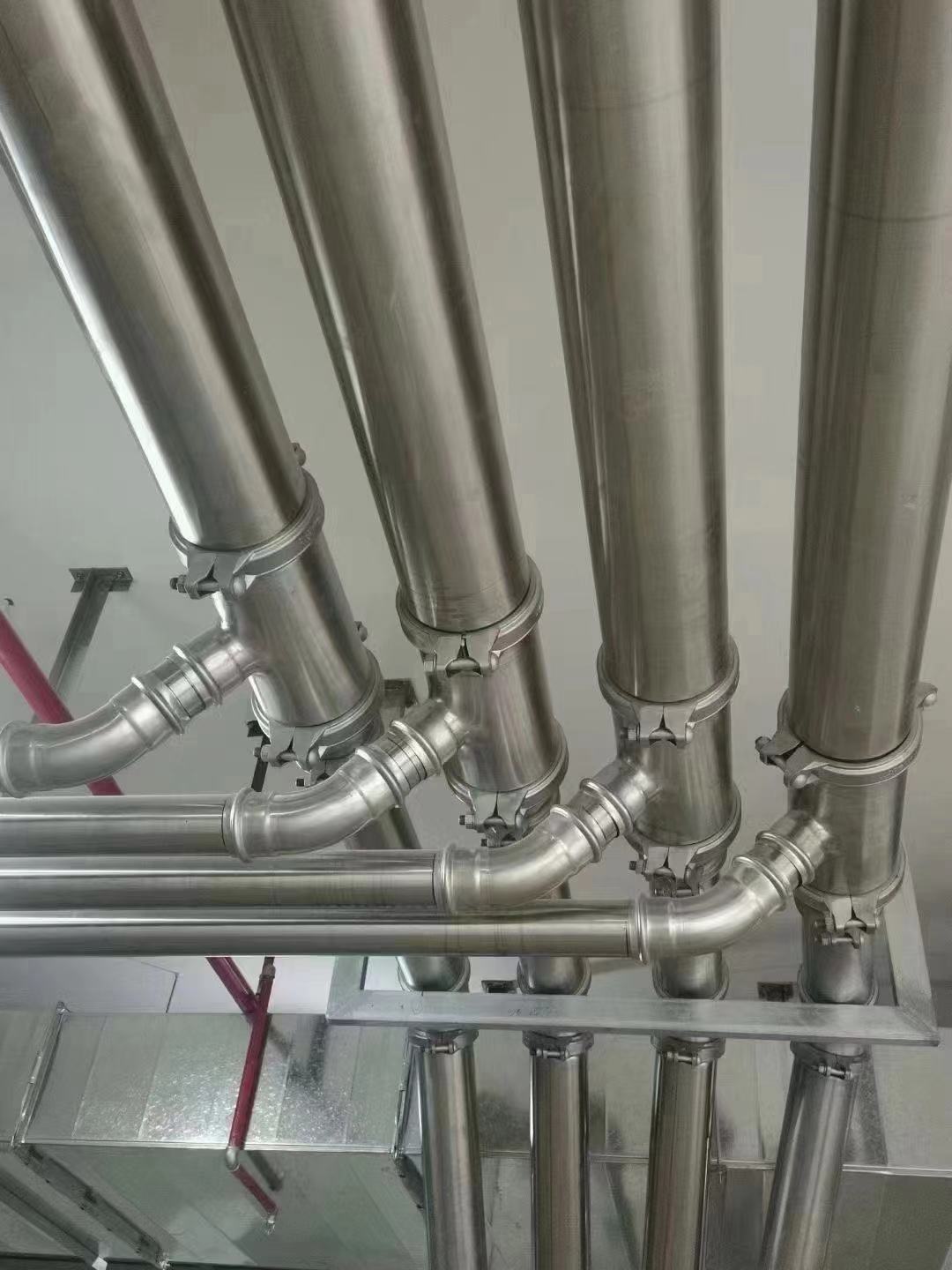 星空不锈钢水管安装现场.jpg 星空不锈钢水管安装现场.jpg